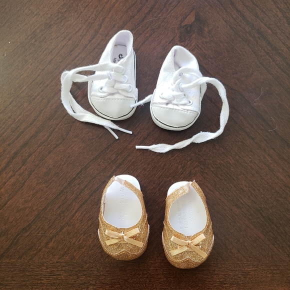 American Girl Doll Isabelle with accessories - Picture 7 of 8